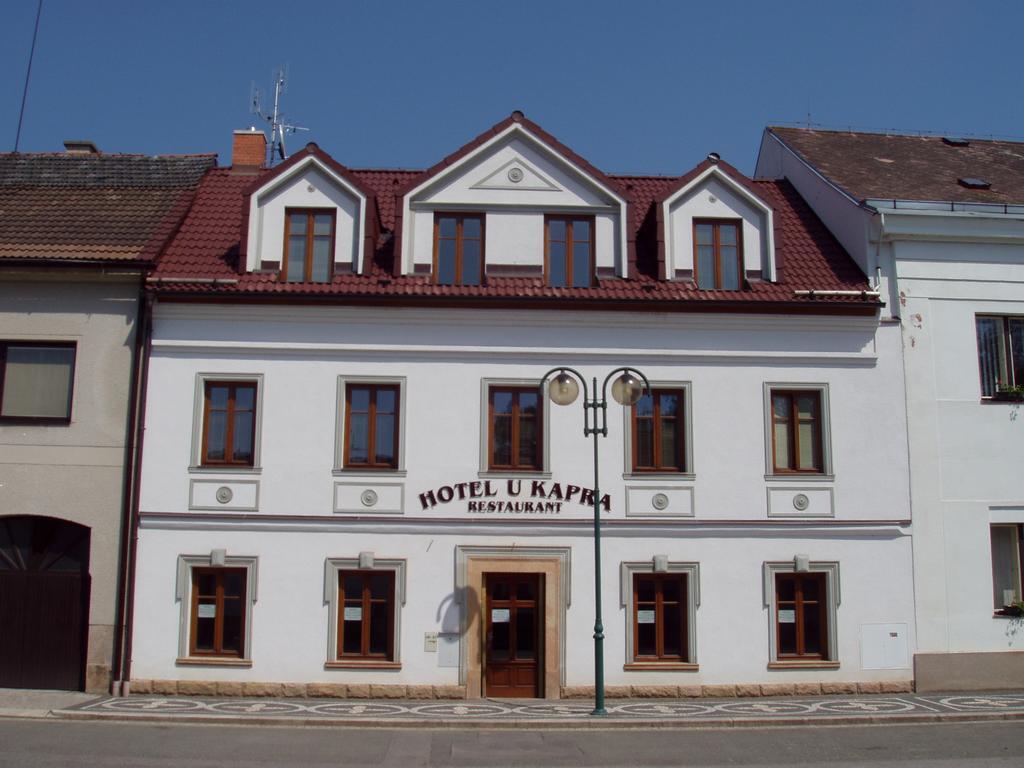 Hotel U Kapra Lázně Bělohrad Exteriör bild