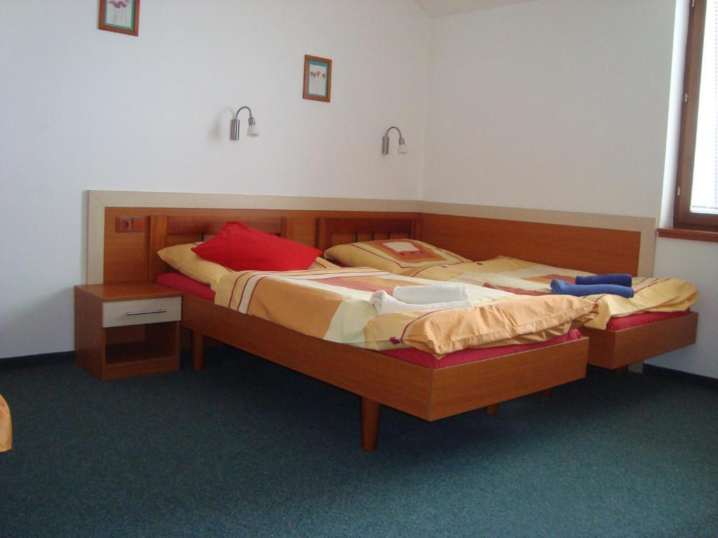 Hotel U Kapra Lázně Bělohrad Rum bild