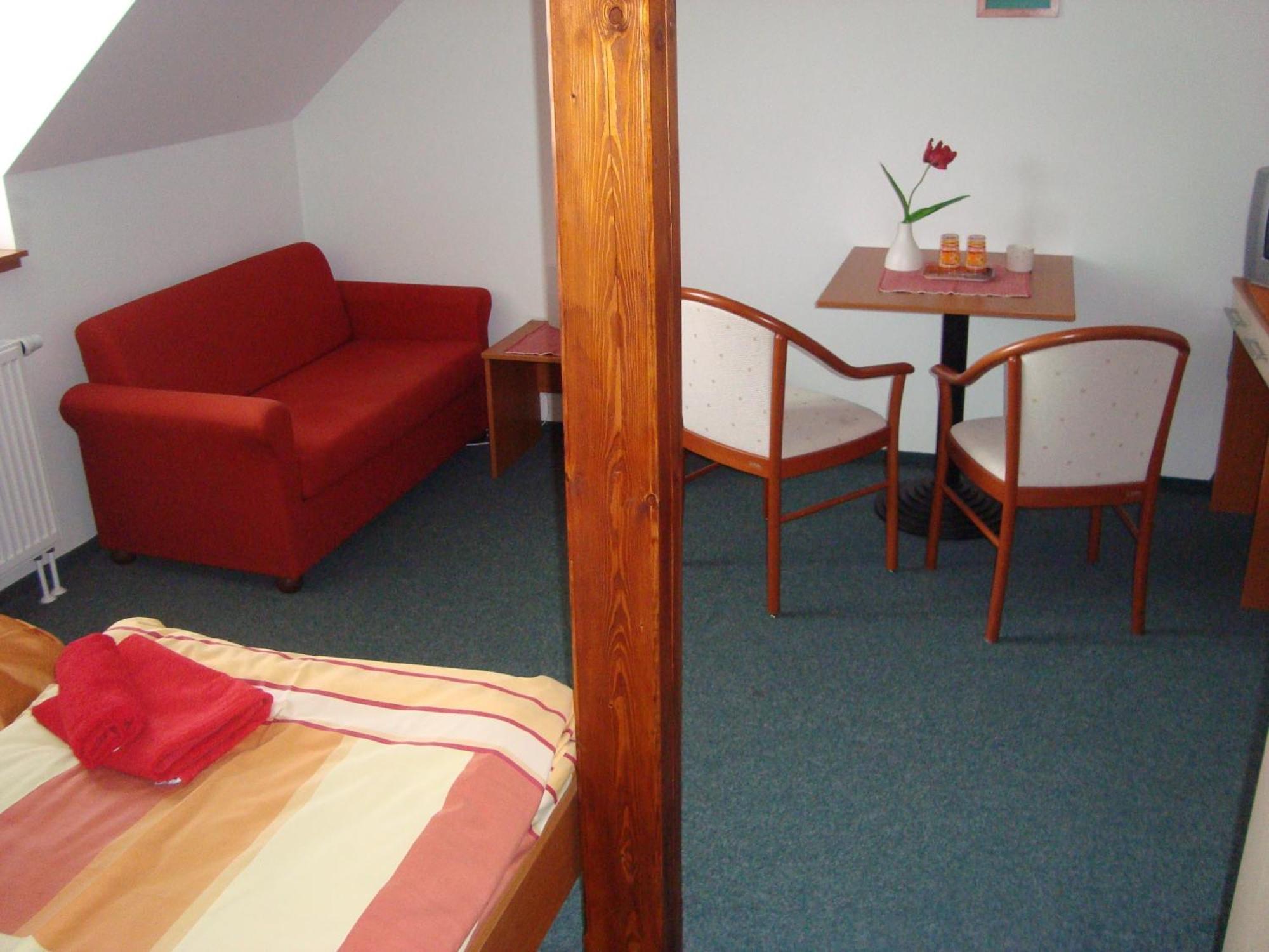 Hotel U Kapra Lázně Bělohrad Exteriör bild