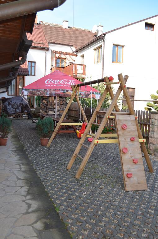 Hotel U Kapra Lázně Bělohrad Exteriör bild